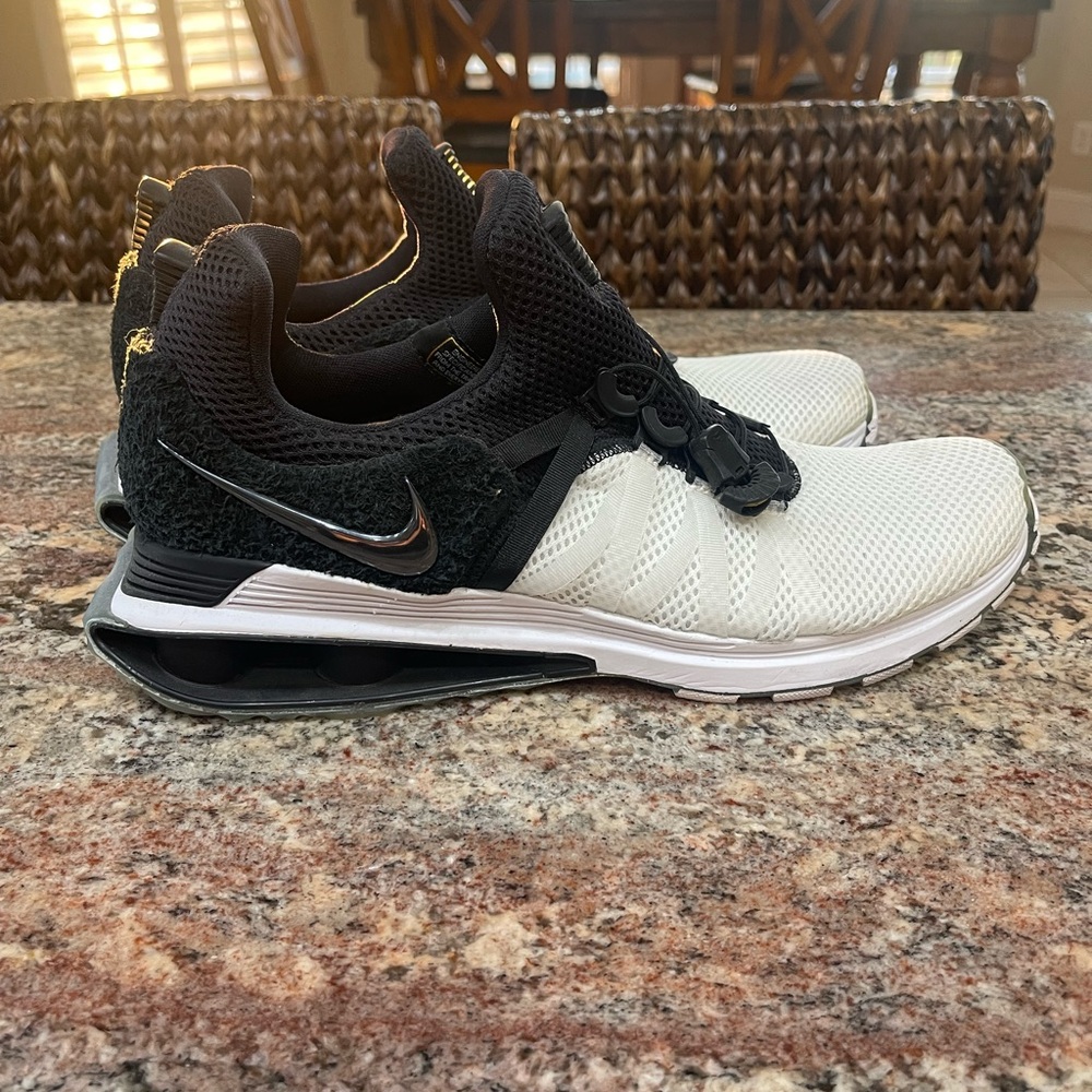 Men’s Nike shoes AR1999-101